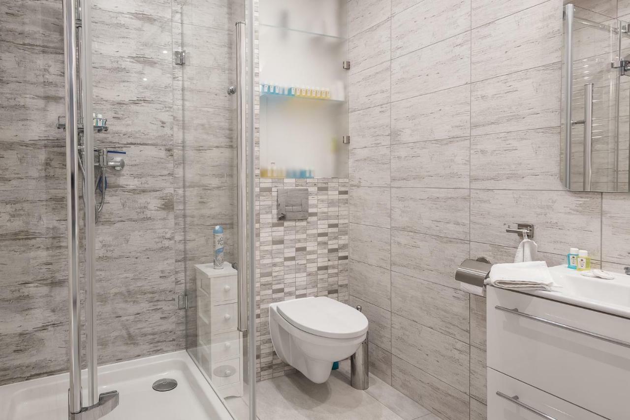 Apartament Silesian Vip Zabrze Esterno foto