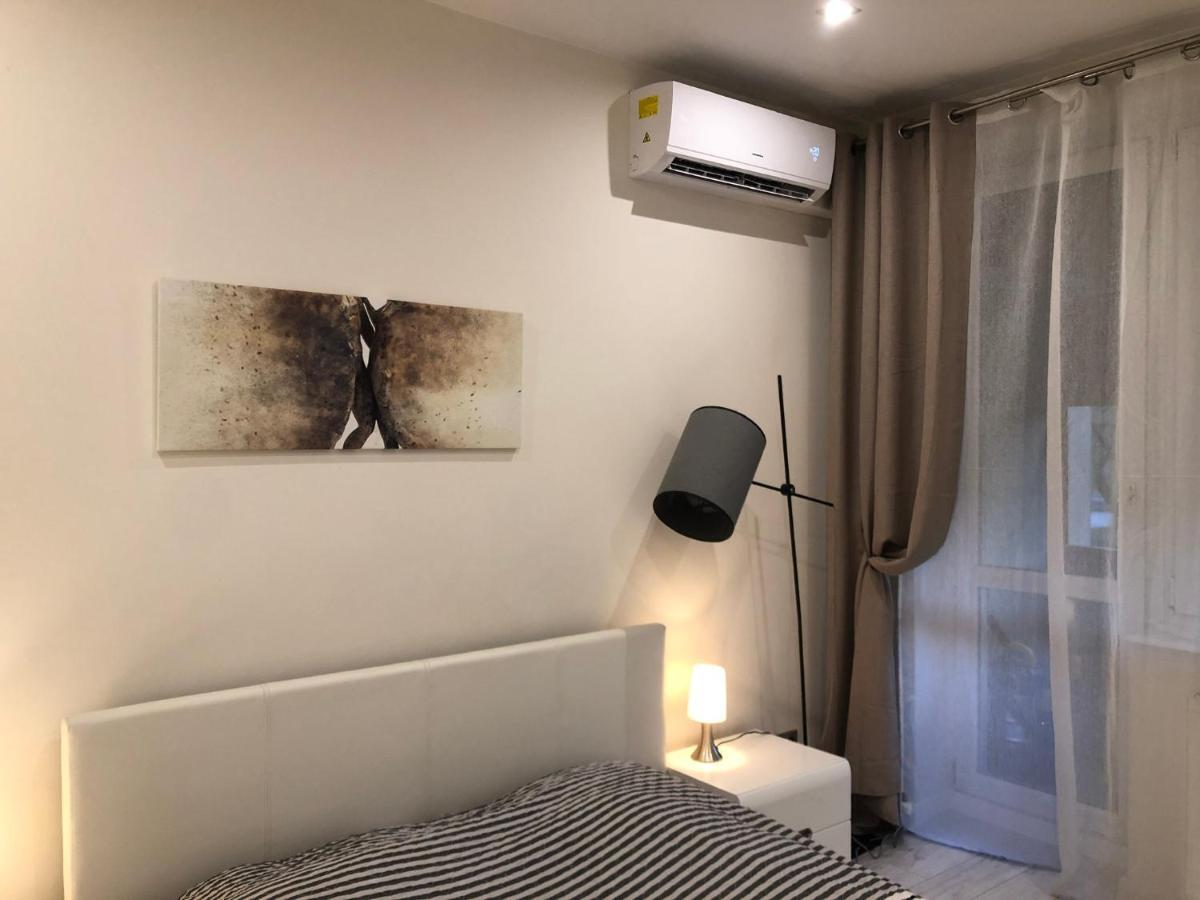 Apartament Silesian Vip Zabrze Esterno foto